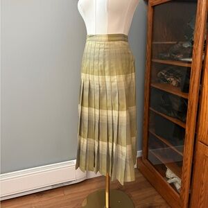 Vintage Highland Queen 100% Virgin Wool Pleated Skirt – Made in Canada